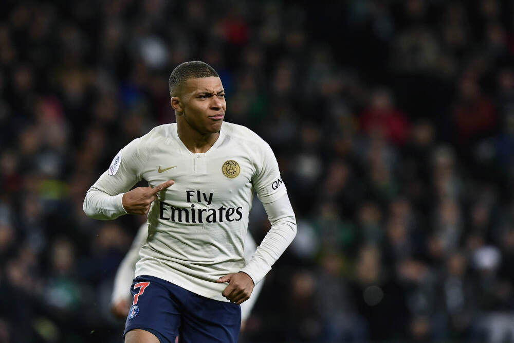 在香港单车馆感受“速度与激情”